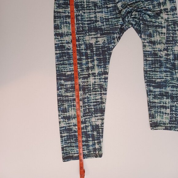 Women's NYL Green and Black Mid-Calf Length Yoga Pants Size XL - Picture 8 of 8